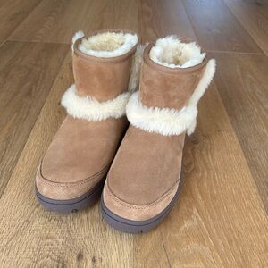 UGG Sunburst Mini Shearling-Lined Ankle Boots